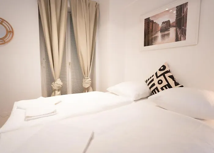 Apartament Living In Center *